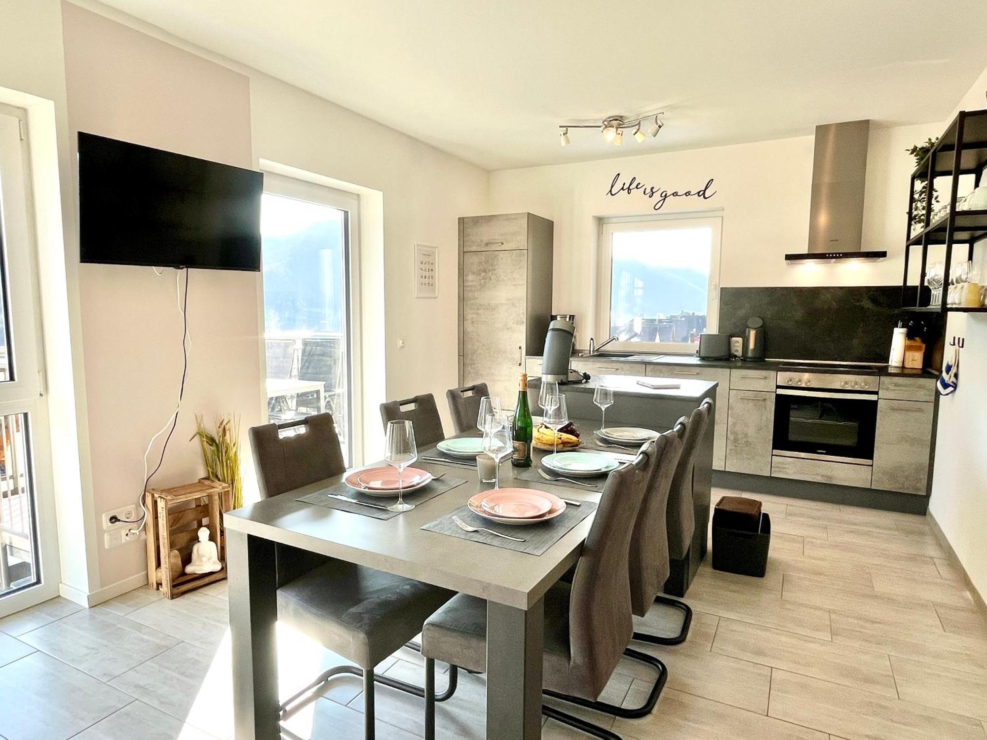 Ferienwohnung Moseltraum, 1-6 Pers, Mit 3 Schlafzimmer Und Panoramabalkon Mueden ภายนอก รูปภาพ