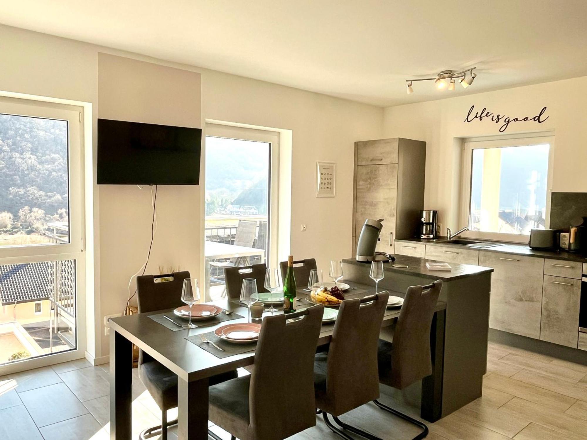 Ferienwohnung Moseltraum, 1-6 Pers, Mit 3 Schlafzimmer Und Panoramabalkon Mueden ภายนอก รูปภาพ
